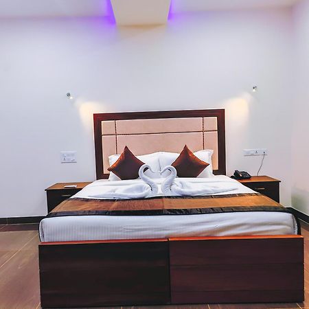 Skylar Seaview Beach Resort & Ayurveda Varkala Bagian luar foto