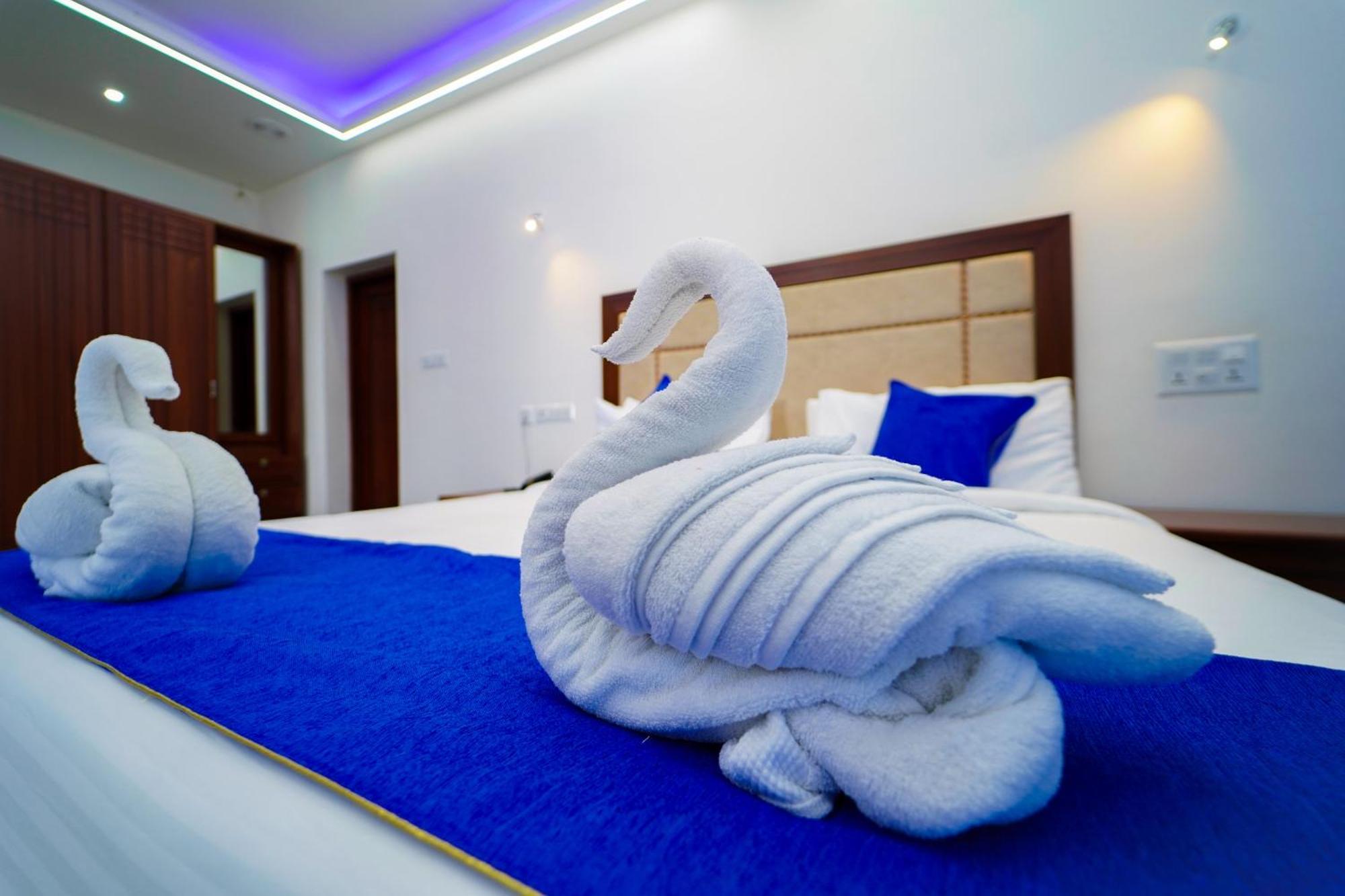 Skylar Seaview Beach Resort & Ayurveda Varkala Bagian luar foto