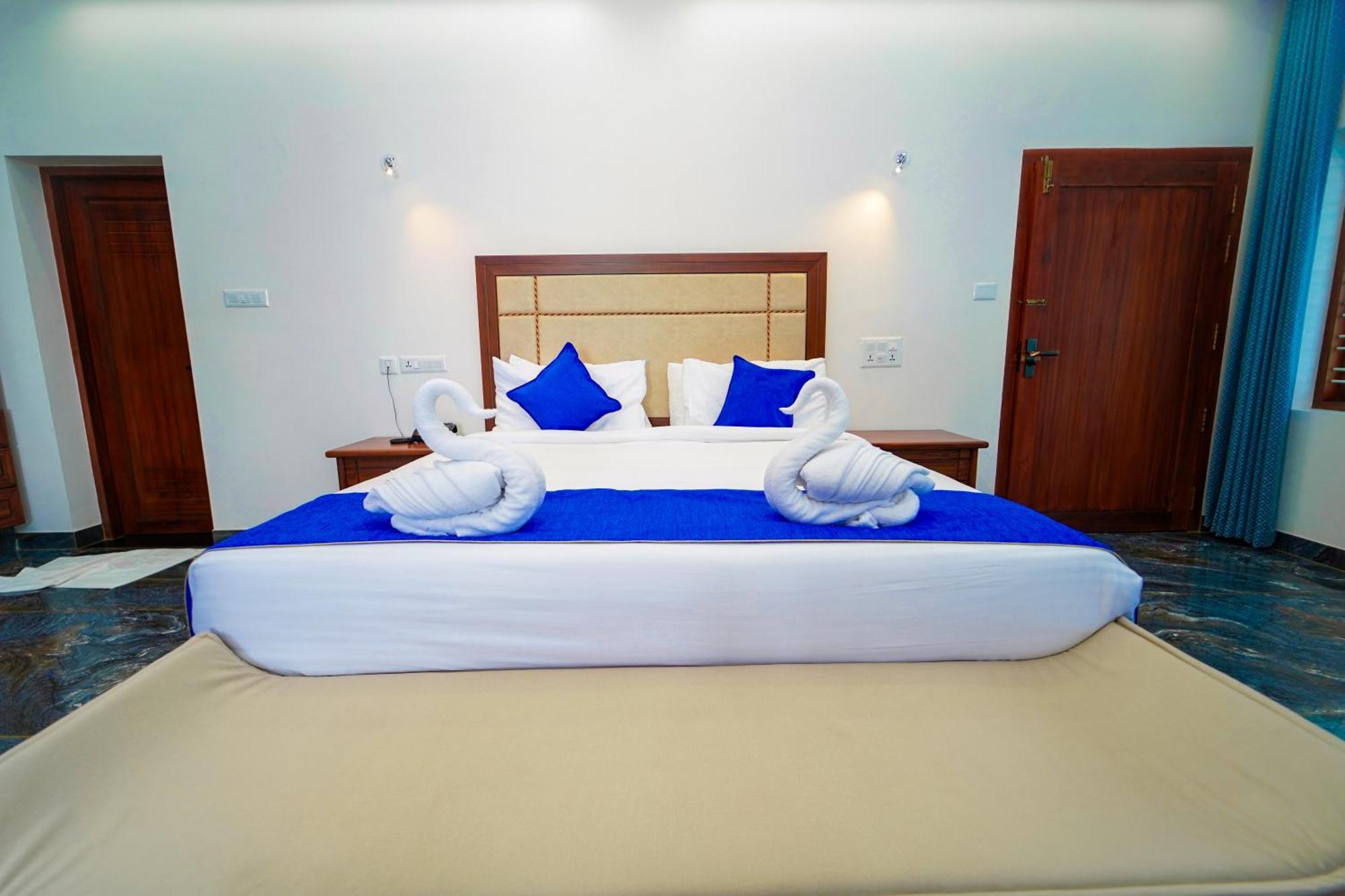 Skylar Seaview Beach Resort & Ayurveda Varkala Bagian luar foto