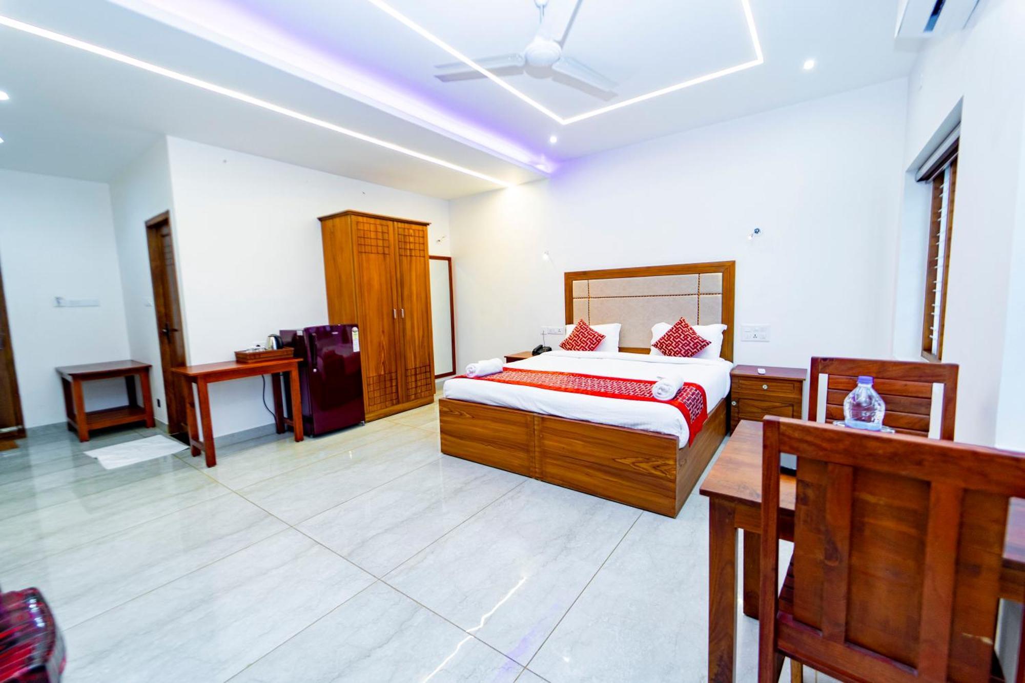 Skylar Seaview Beach Resort & Ayurveda Varkala Bagian luar foto