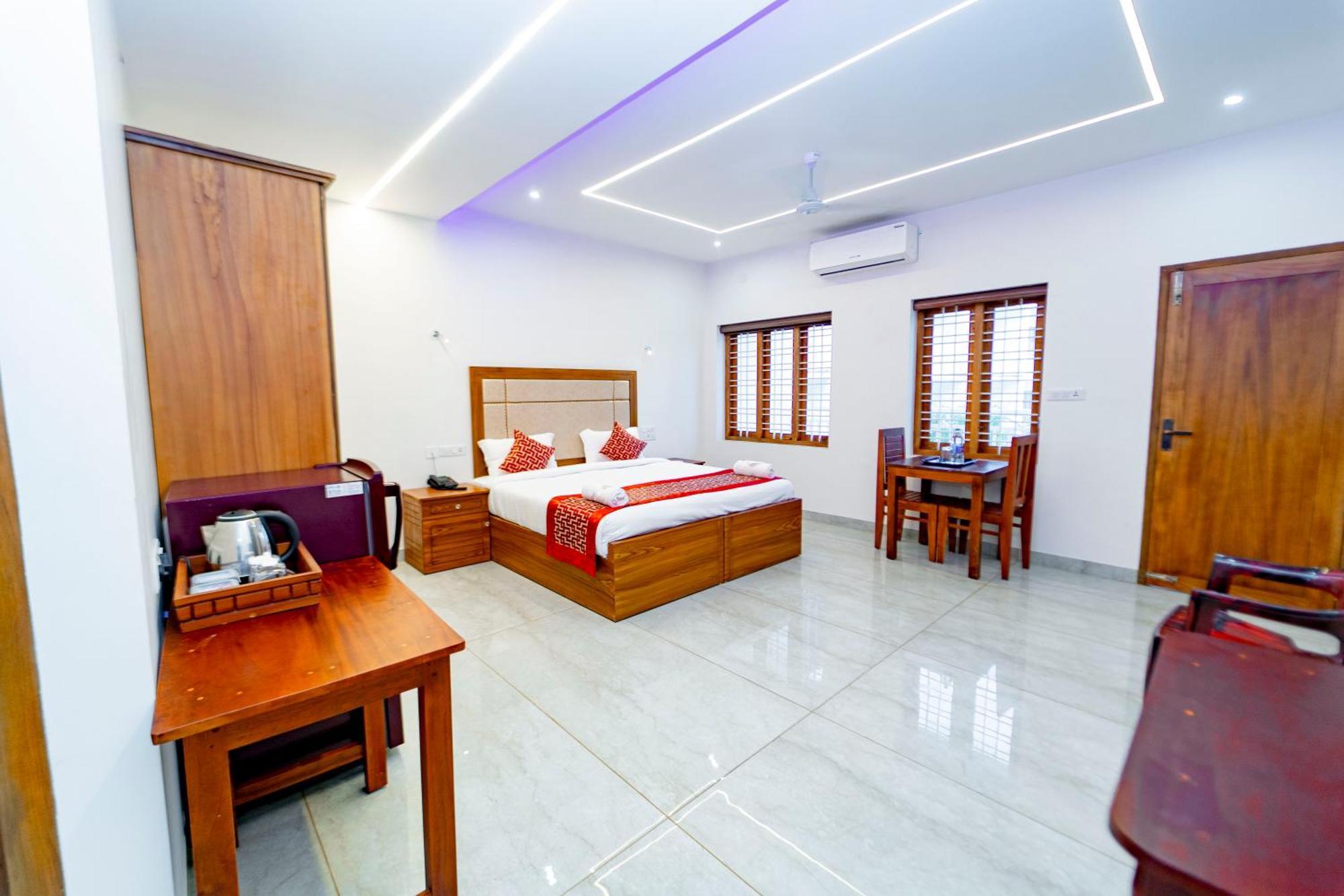 Skylar Seaview Beach Resort & Ayurveda Varkala Bagian luar foto