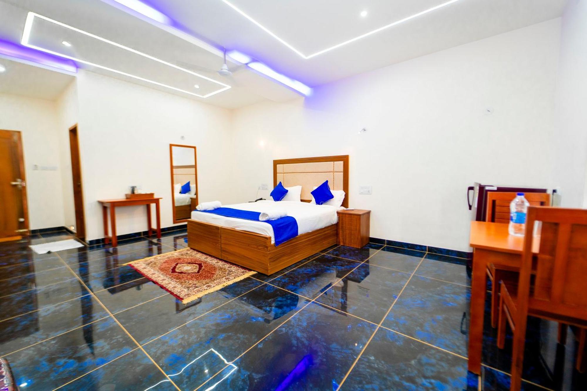 Skylar Seaview Beach Resort & Ayurveda Varkala Bagian luar foto
