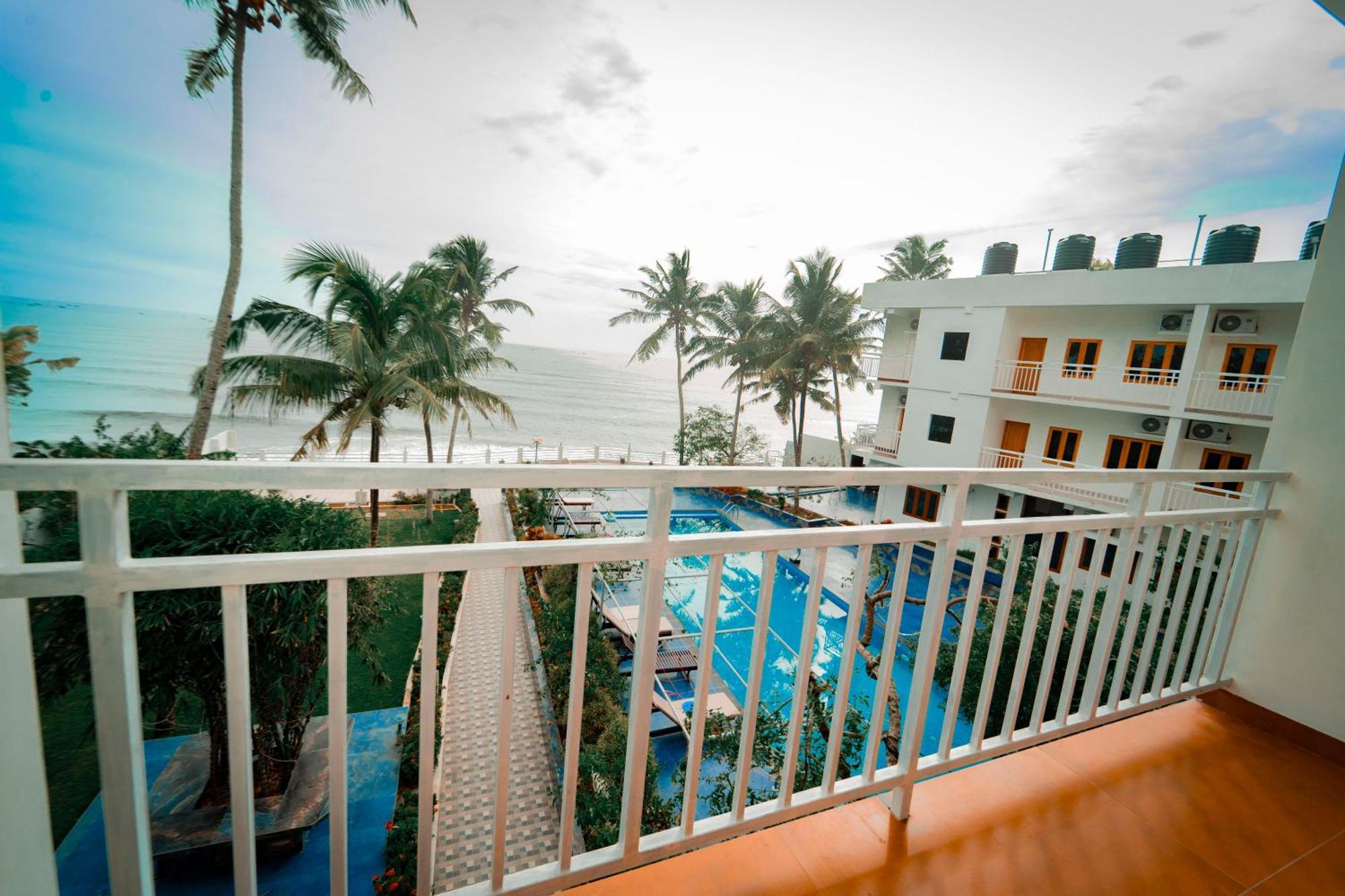 Skylar Seaview Beach Resort & Ayurveda Varkala Bagian luar foto